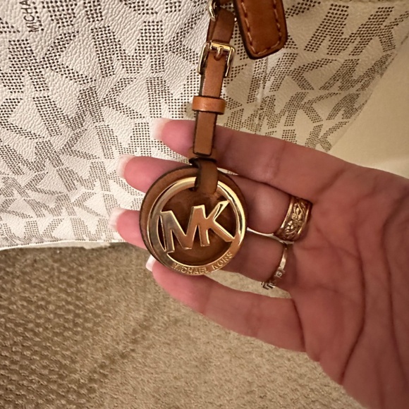 Michael Kors Handbag - Picture 3 of 4